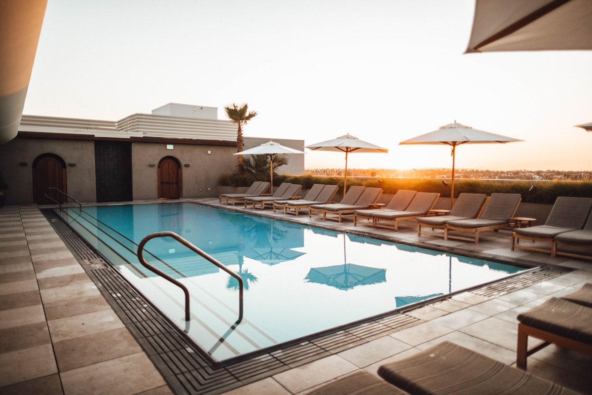 Effective Algae Control & Eradication for Institutional Pools